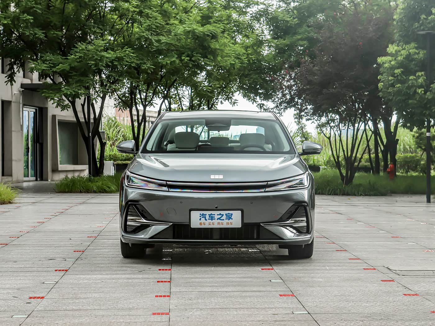 Geely Galaxy A7 EM — вид спереди