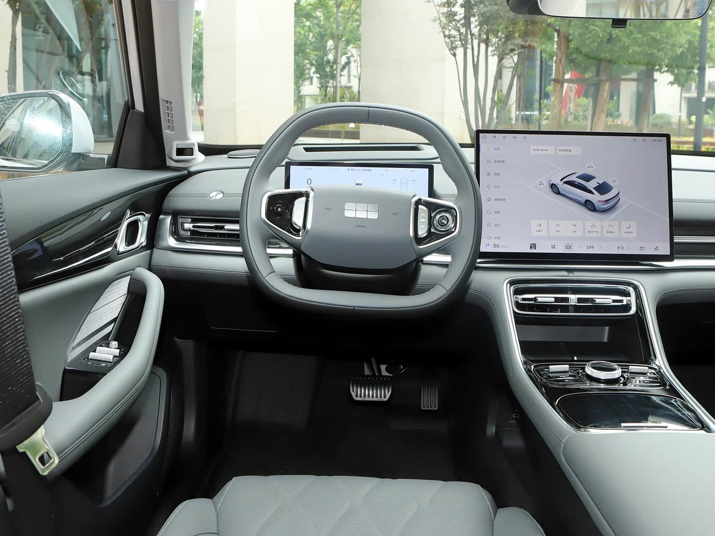 Geely Galaxy A7 EM — руль и приборная панель