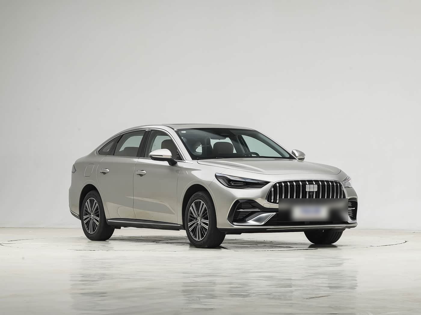 Geely Galaxy Starshine 6 — передняя часть и фары